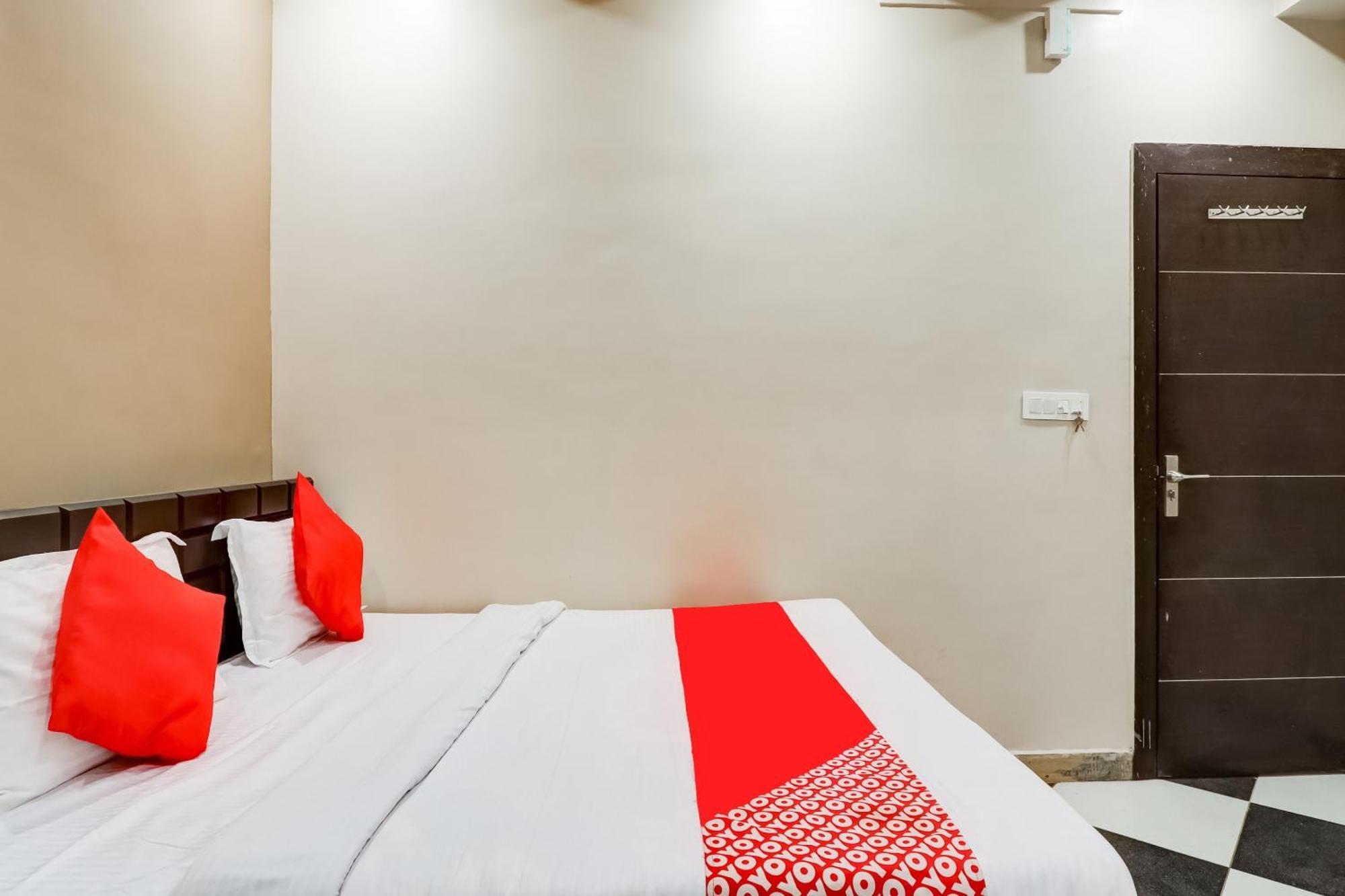 Super Hotel O Oxy Mini Punjab Hill Side Rooms Jamshedpur Bagian luar foto